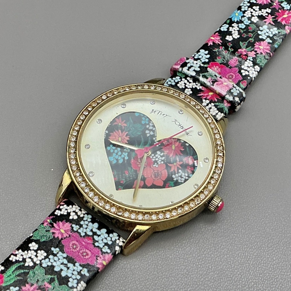 Betsey Johnson Watch Floral Heart Crystal Gold Tone Leather Strap NEW BATTERY